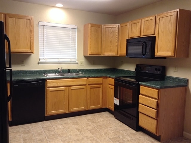 10534 Aspen Dr in Fishers, IN - Building Photo - Building Photo