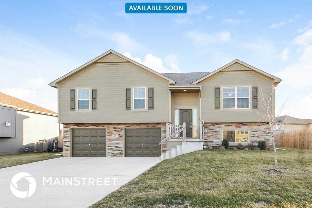 401 192nd St in Smithville, MO - Building Photo