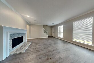5061 Stewart Dr in Katy, TX - Building Photo - Building Photo