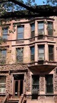 221 W 78th St in New York, NY - Building Photo