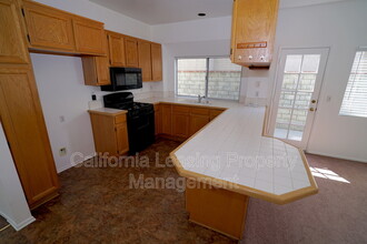 28410 N Evergreen Ln in Santa Clarita, CA - Building Photo - Building Photo