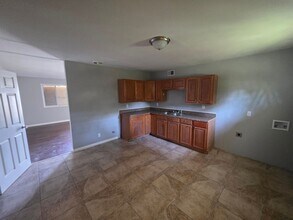 42 St Henry Dr in Sauget, IL - Building Photo - Building Photo