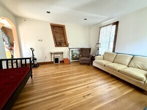 16 Edwin St in Brookline, MA - Building Photo - Building Photo