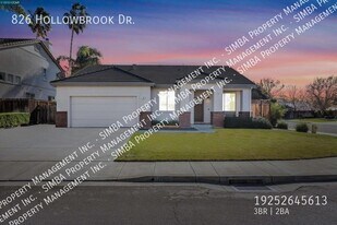 826 Hollowbrook Dr in Brentwood, CA - Building Photo