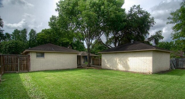 5403 Timpani Dr in Friendswood, TX - Building Photo - Building Photo
