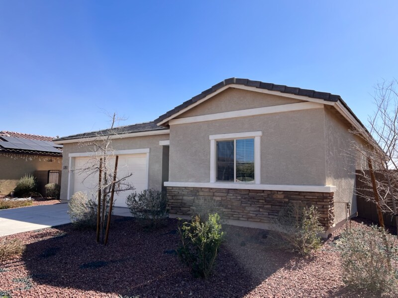 285 E Tropical Dr in Casa Grande, AZ - Building Photo