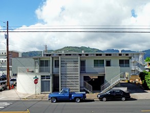 2104-2112 Algaroba St in Honolulu, HI - Building Photo - Building Photo