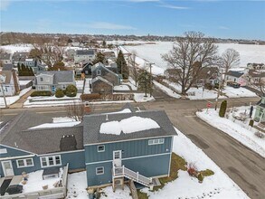 97 Eustis Ave in Newport, RI - Building Photo - Building Photo