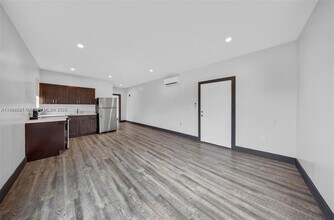 1020 SW 23rd Ave in Miami, FL - Building Photo - Building Photo