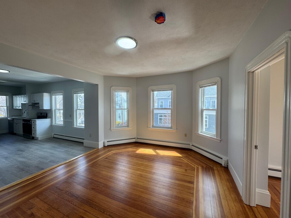 325 Highland Ave in Somerville, MA - Foto de edificio