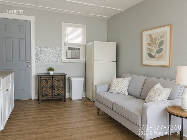 property at 2921 S Port Ave