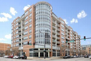 1200 W Monroe St in Chicago, IL - Building Photo