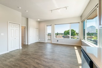 1925 S I St, Unit A402 in Tacoma, WA - Building Photo - Building Photo