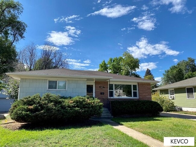 property at 603 E Prospect Rd