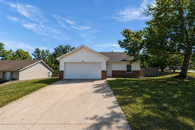 1800 McAlester St in Columbia, MO - Building Photo - Building Photo