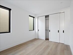 204 W J St in Encinitas, CA - Building Photo - Building Photo