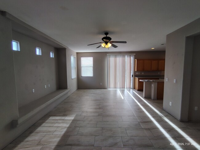 8926 Rutherford Grove St in Las Vegas, NV - Foto de edificio - Building Photo