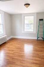 8 Cherry St, Unit Apt A in Willow Grove, PA - Building Photo - Building Photo