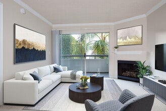Tiffany Court in Los Angeles, CA - Foto de edificio - Building Photo