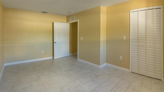 8846 SW 25th St in Miami, FL - Building Photo - Building Photo