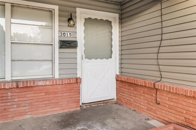 3015 Dacca Dr photo'