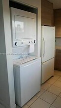 6178 NW 170th Terrace in Hialeah, FL - Building Photo - Building Photo