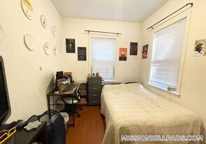 93A Hillside St in Boston, MA - Building Photo