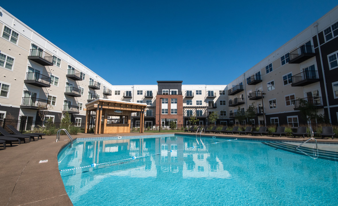 Mirada Apartments in Lewis Center, OH - Foto de edificio