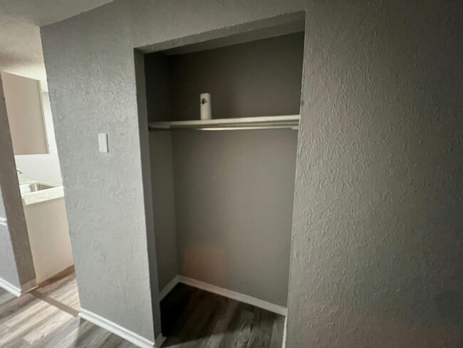 13430 Euclid Ave in East Cleveland, OH - Foto de edificio - Building Photo