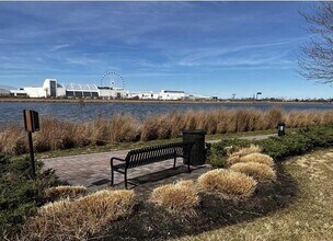 24 MALLARD Pl in Secaucus, NJ - Building Photo - Building Photo