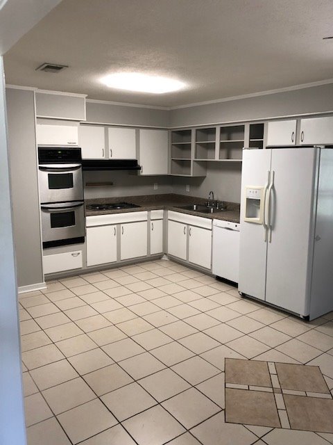 302 Hunter Dr in Ocean Springs, MS - Building Photo - Building Photo