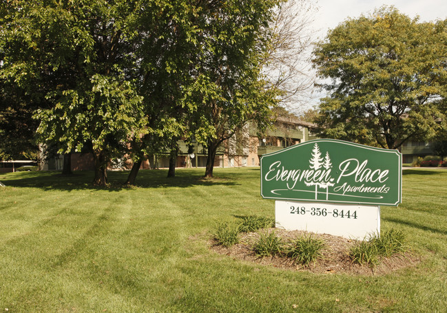 Evergreen Place Apartments photo'