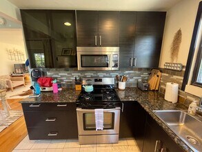 1920 Carmelina Dr. in San Diego, CA - Building Photo - Building Photo