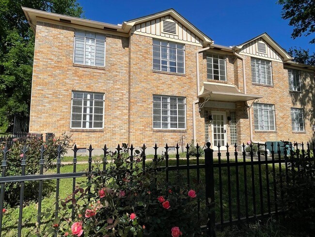 Broadway Manor