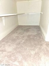 4865 S Torrey Pines Dr in Las Vegas, NV - Building Photo - Building Photo