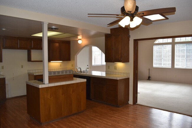 14532 Poway Mesa Dr in Poway, CA - Building Photo - Building Photo