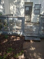 2744 Harbor Station Rd in Memphis, TN - Building Photo