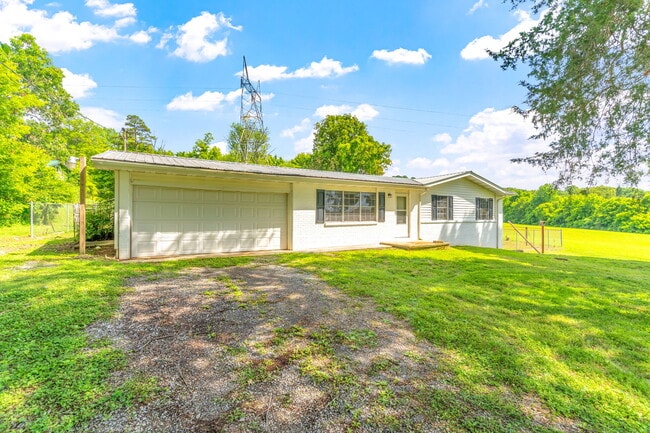 206 Bowers Cir in Friendsville, TN - Building Photo - Building Photo