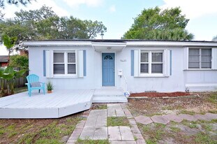5620 2nd Ave N in St. Petersburg, FL - Building Photo