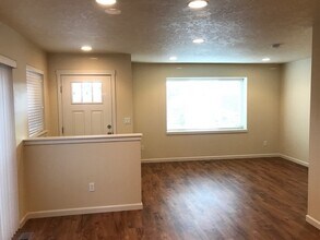 792 NE Copperleaf Loop in Bend, OR - Building Photo - Building Photo