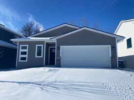 4732 NW 167th St in Urbandale, IA - Building Photo