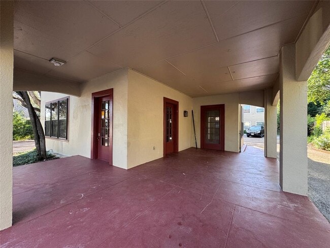 410 Burleson St in San Marcos, TX - Building Photo - Building Photo