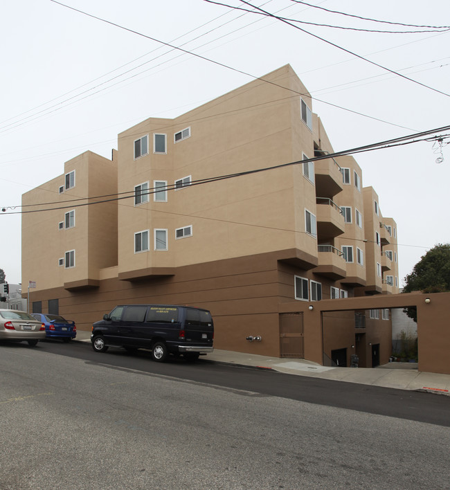 691-699 Monterey Blvd in San Francisco, CA - Building Photo - Building Photo