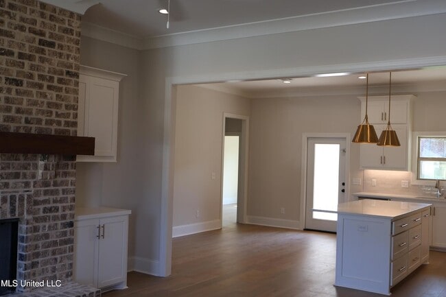 113 Southern Oak Wy in Canton, MS - Foto de edificio - Building Photo