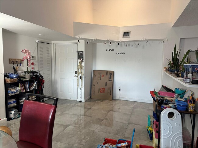12124 St.Andrews Pl in Miramar, FL - Building Photo - Building Photo