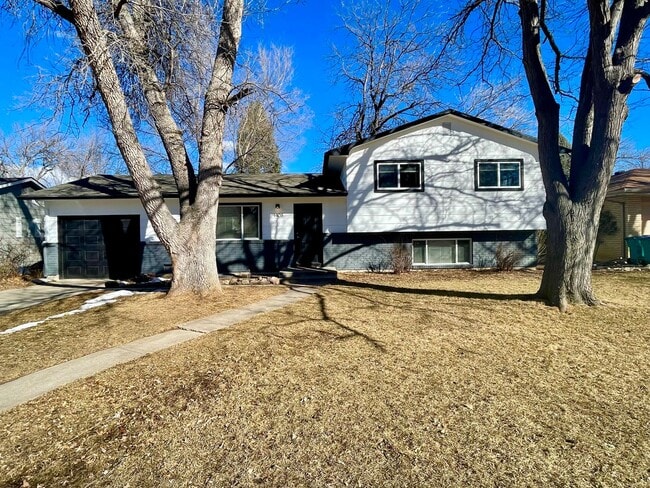property at 1408 Skyline Dr