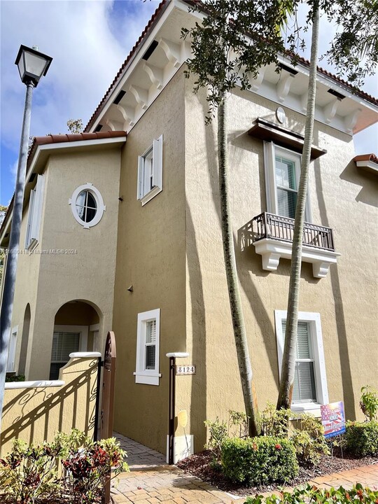 3124 Merrick Terrace in Margate, FL - Building Photo