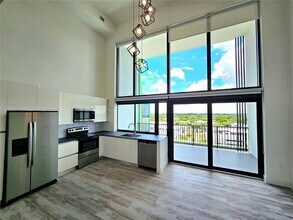 4400 Sunrise Blvd, Unit S2-B in Plantation, FL - Building Photo - Building Photo