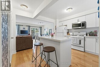 112 Kersey Crescent in Richmond Hill, ON - Building Photo - Building Photo