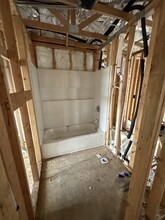 931 Monterey St in Bakersfield, CA - Building Photo - Interior Photo